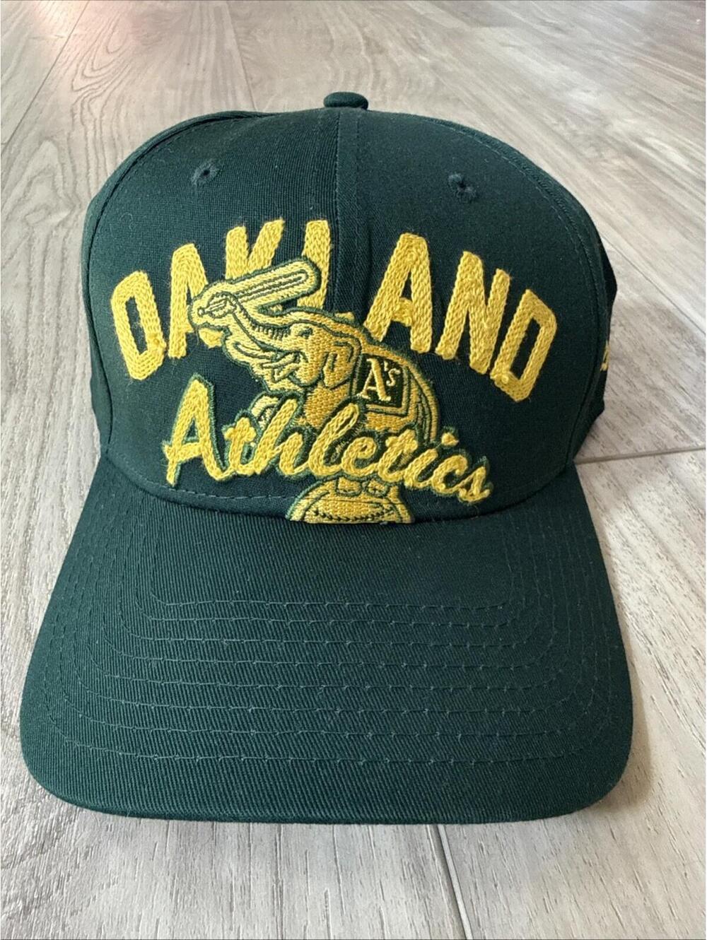 New Era Oakland Athletics 39THIRTY Stretch Fit Hat Large X-Large Green MLB Cap